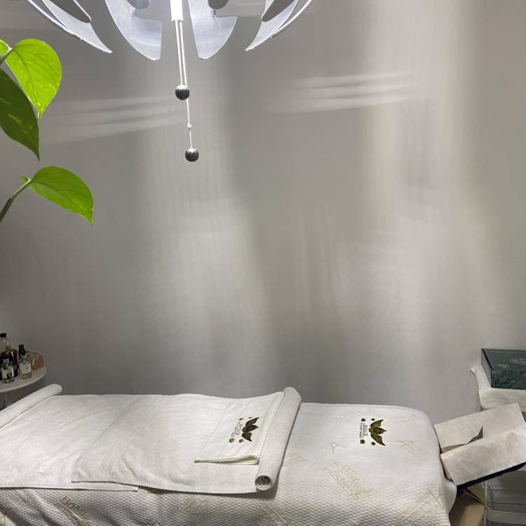 My studio and with massage bed